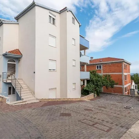Apartment Apartman Tarita